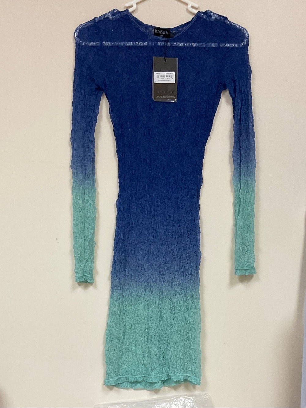 Icon Swim Ombre Long-Sleeve Lace Bodycon cover up in Blue-Aqua. NWT. XS